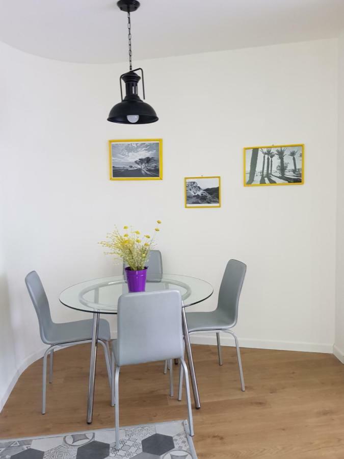 Stylish Apartment With A Patio Close To The Beach Эйлат Экстерьер фото